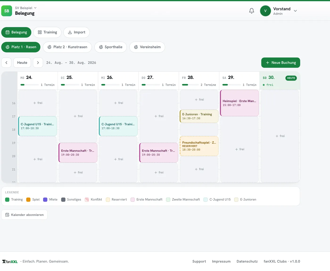 Belegungskalender in der Web-App: Platz 1 mit Trainingszeiten, Heimspiel und reserviertem Freundschaftsspiel
